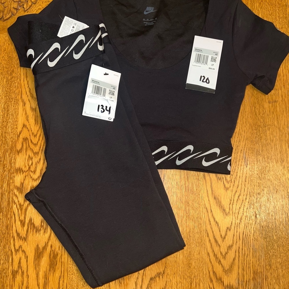 2pcs. Nike Black and White Logo Crop Top and Leggings - Picture 3 of 5